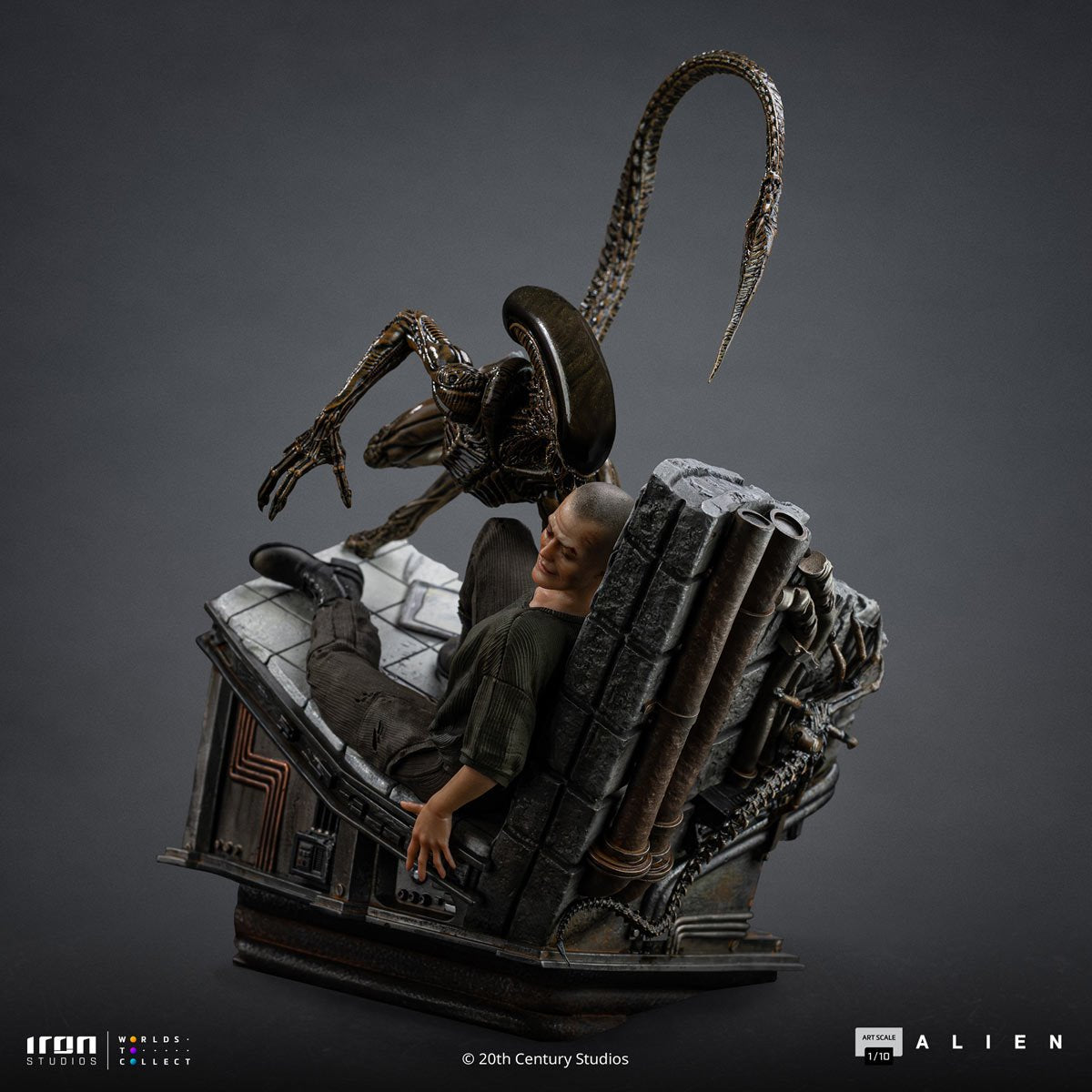 Alien 3 Ellen Ripley and Dog Alien 1:10 Art Scale Statue - Image 10