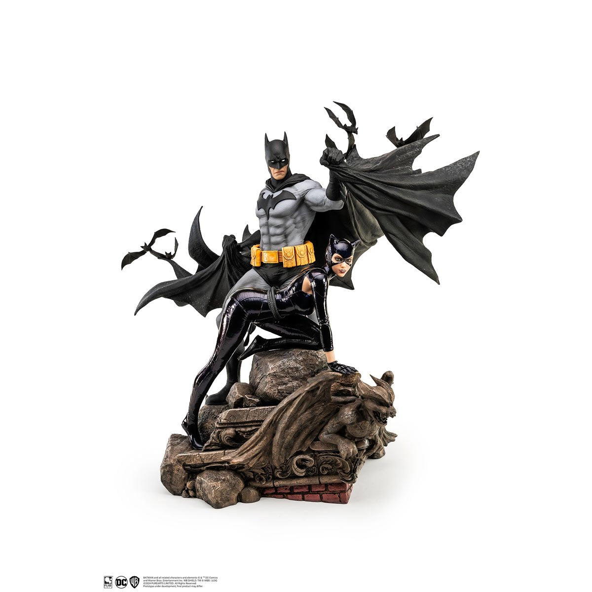 Batman and Catwoman Reunion 1:4 Scale Statue - Image 2