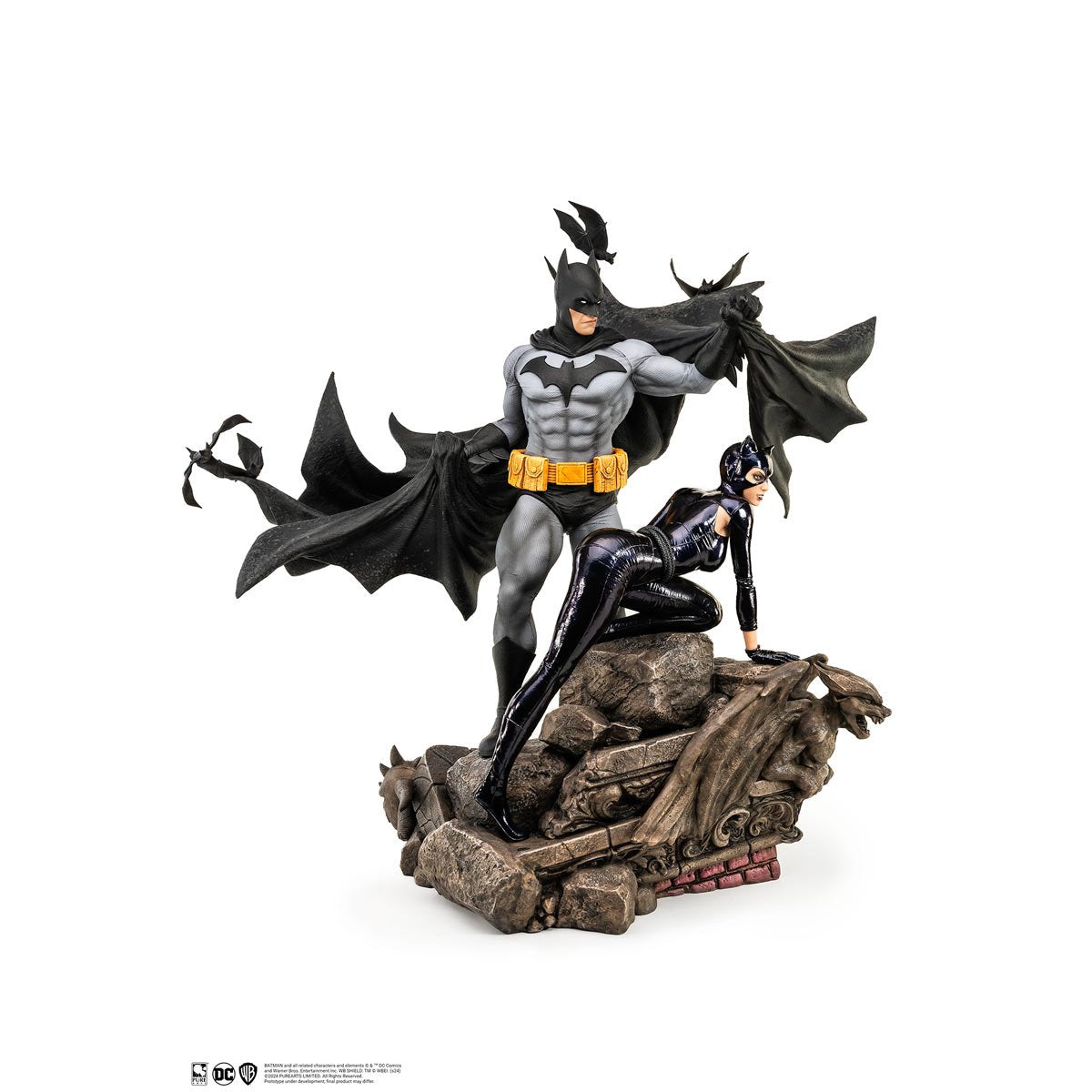 Batman and Catwoman Reunion 1:4 Scale Statue - Image 3