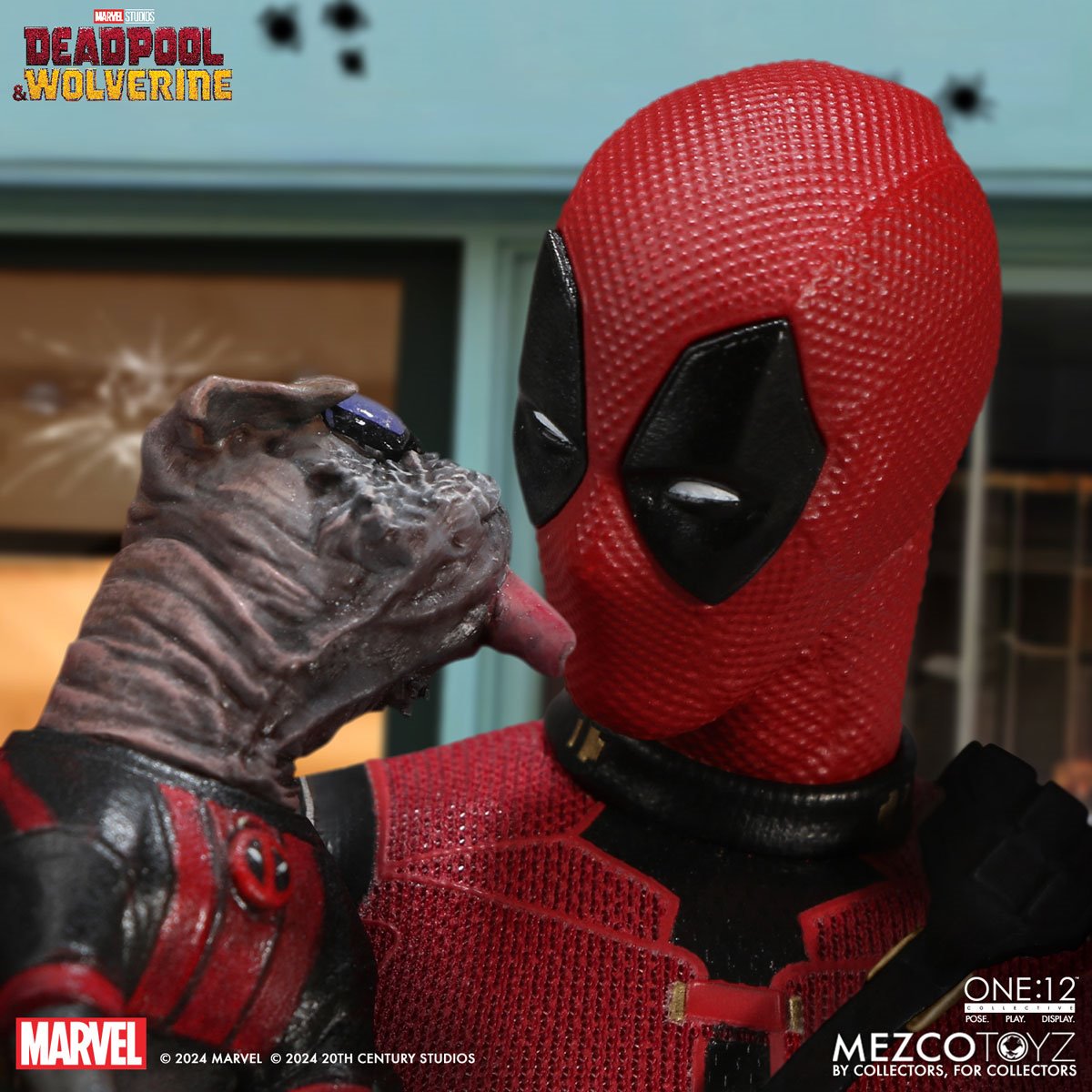 Deadpool & Wolverine: Deadpool Deluxe Edition One:12 Collective Action Figure - Image 10