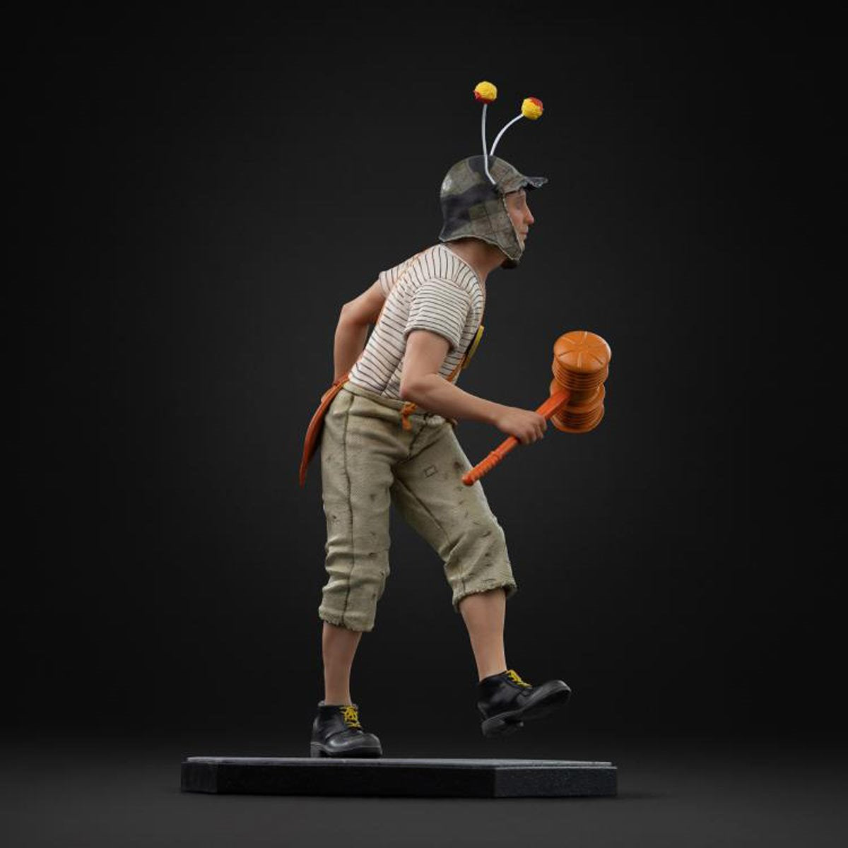 El Chapulin Colorado Chaves 1:10 Art Scale Limited Edition Statue - Image 6