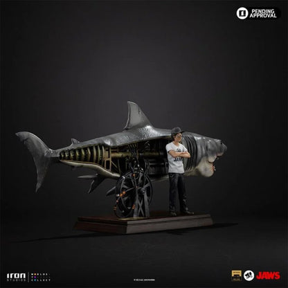 Jaws 50th Anniversary Steven Spielberg Deluxe 1:10 Art Scale Limited Edition Statue - Image 3