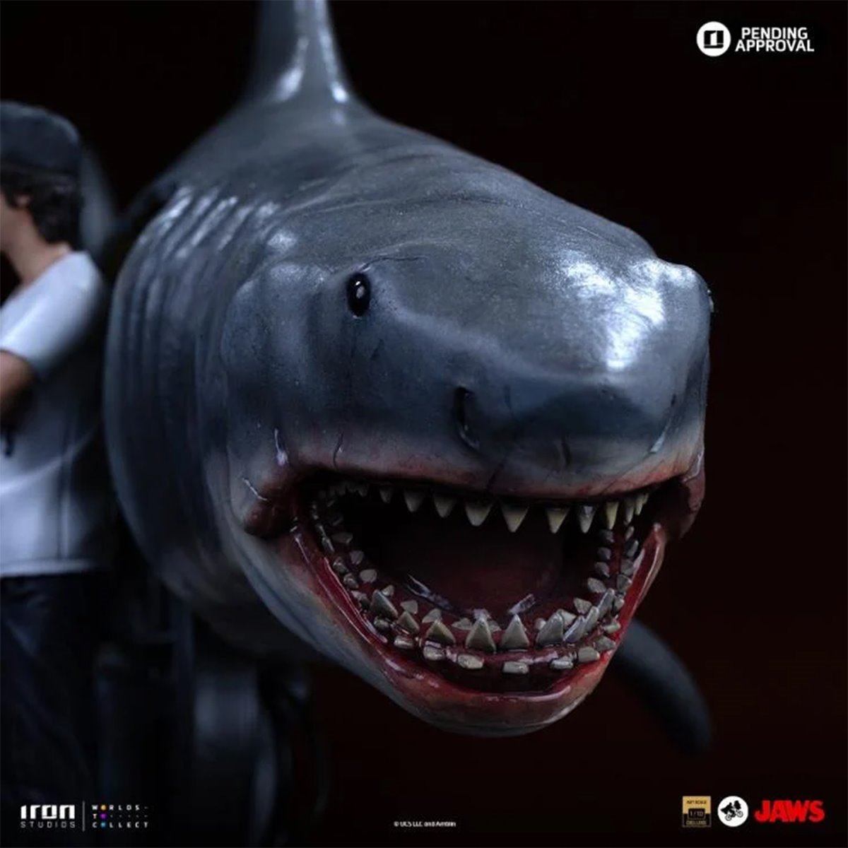 Jaws 50th Anniversary Steven Spielberg Deluxe 1:10 Art Scale Limited Edition Statue - Image 7