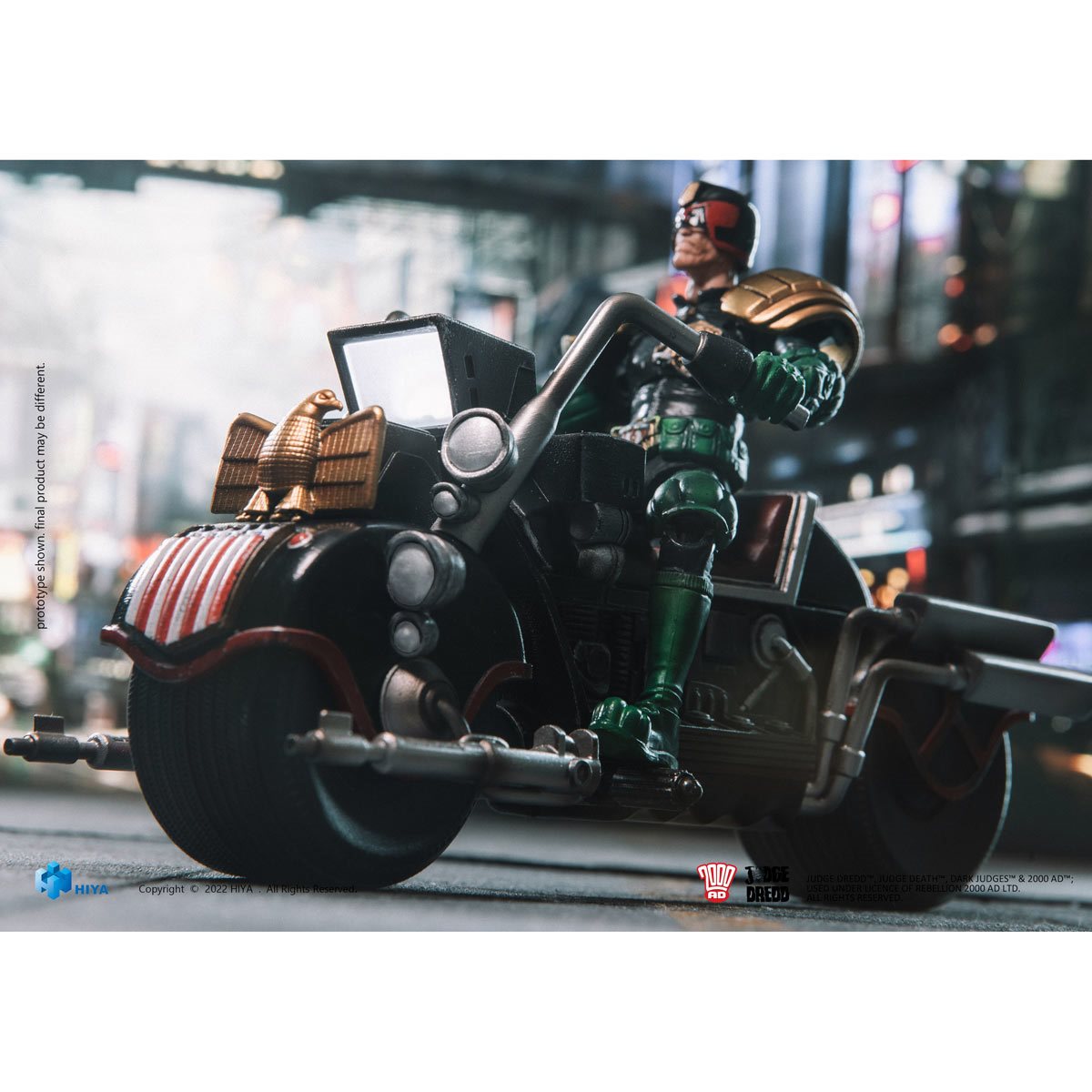 Judge Dredd and Lawmaster MK II Exquisite Mini Series 1:18 Scale Action Figure Set - Image 3