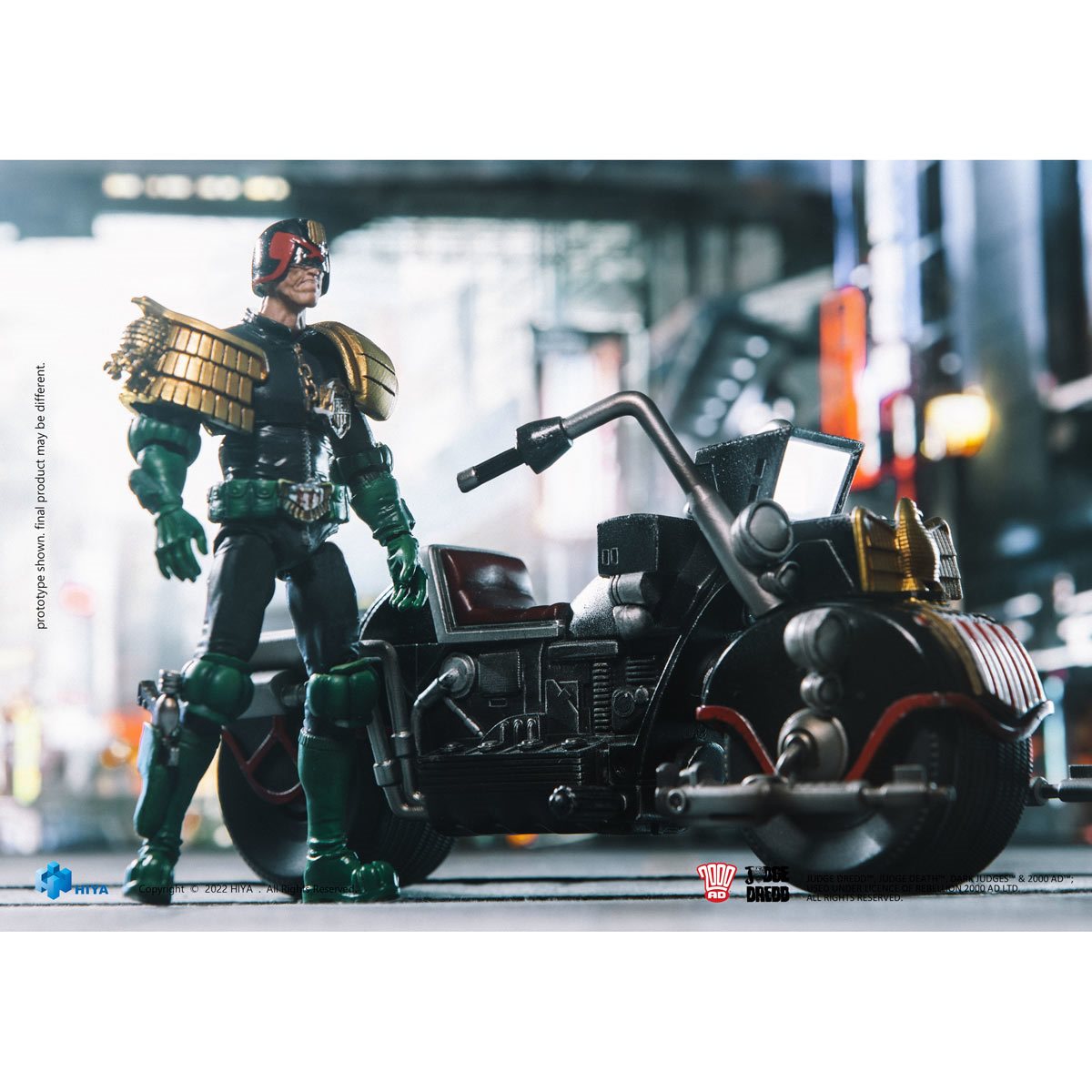 Judge Dredd and Lawmaster MK II Exquisite Mini Series 1:18 Scale Action Figure Set - Image 4