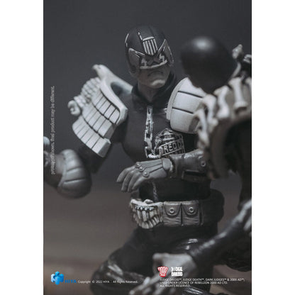 Judge Dredd vs. Death Black and White Exquisite Mini Series 1:18 Scale Action Figure 2-Pack - Image 4