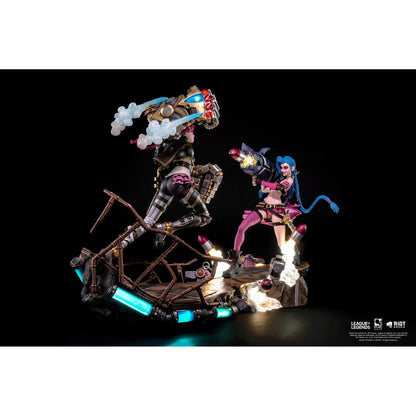 League of Legends Jinx and Vi 1:6 Scale Statue Bundle - Image 9