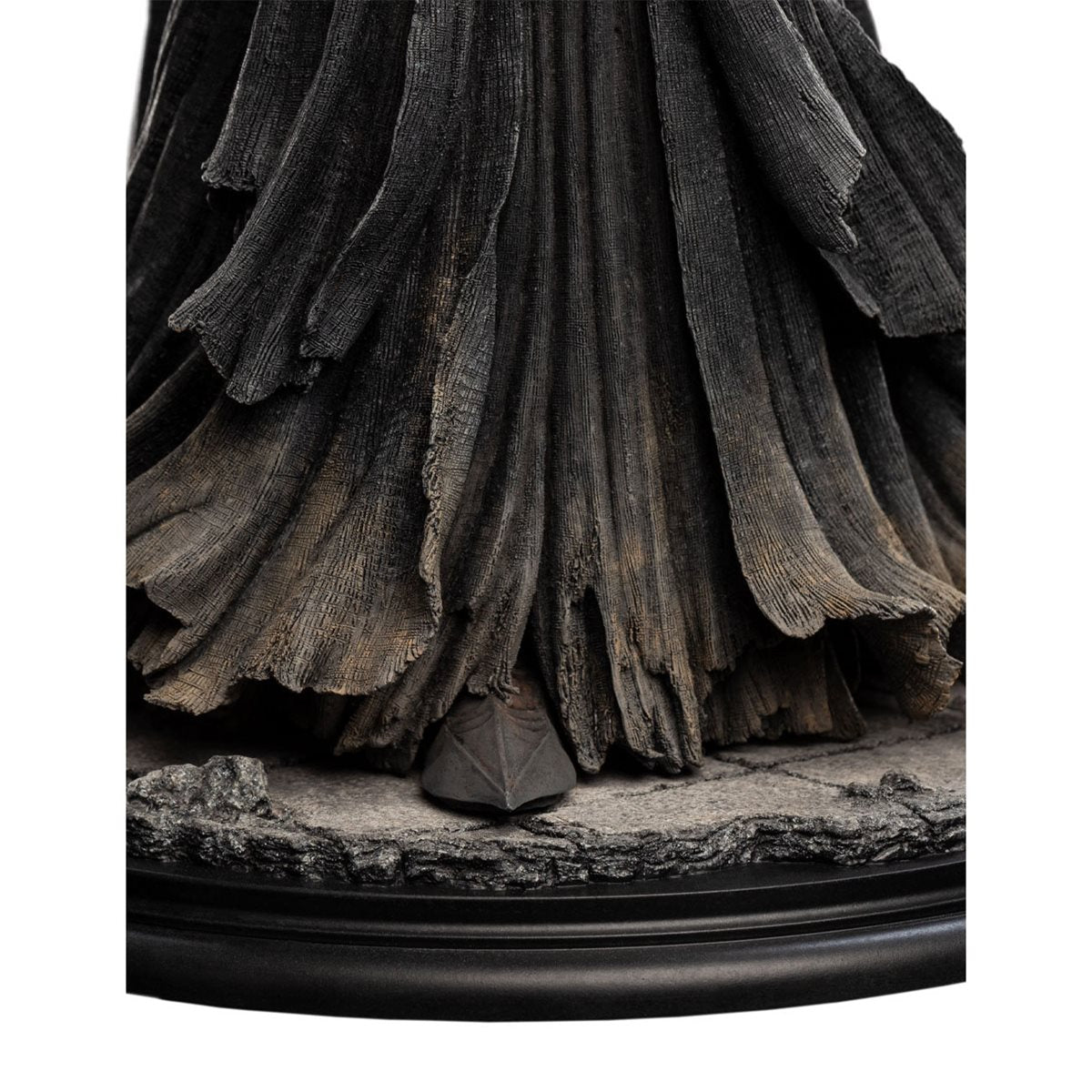 Lord of the Rings Ringwraith of Mordor 1:6 Scale Statue - Image 7