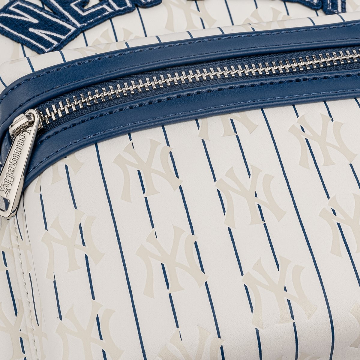 MLB New York Yankees Pinstripes Mini-Backpack - Image 3