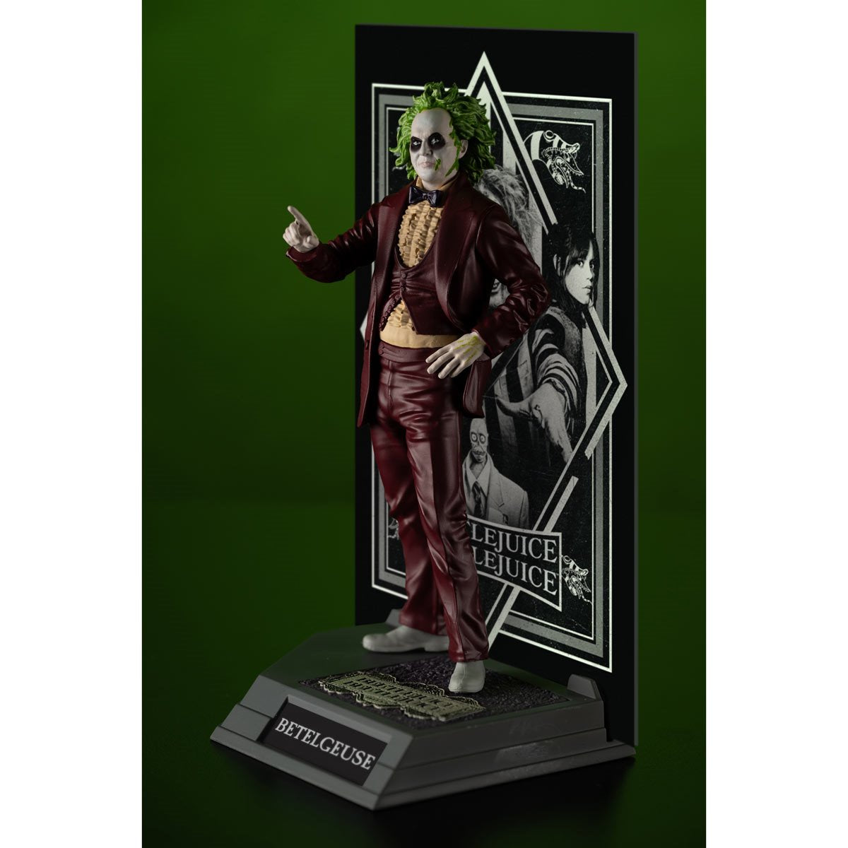 Movie Maniacs Beetlejuice Beetlejuice 6-Inch Scale Posed Figure - Image 3