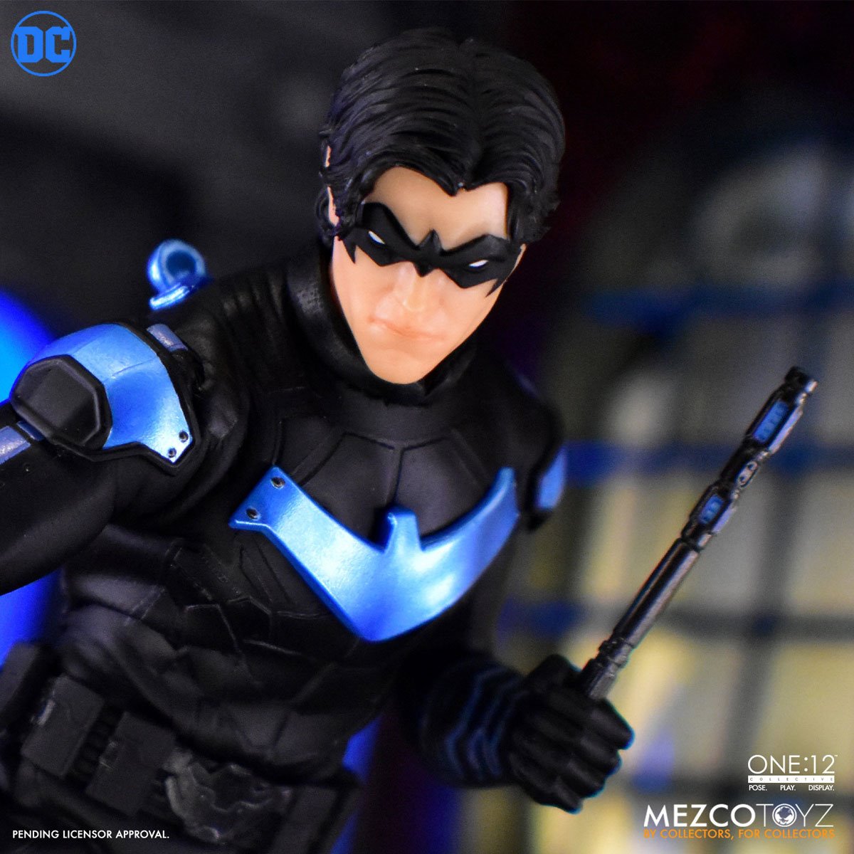 Nightwing One:12 Collective Action Figure - Image 2
