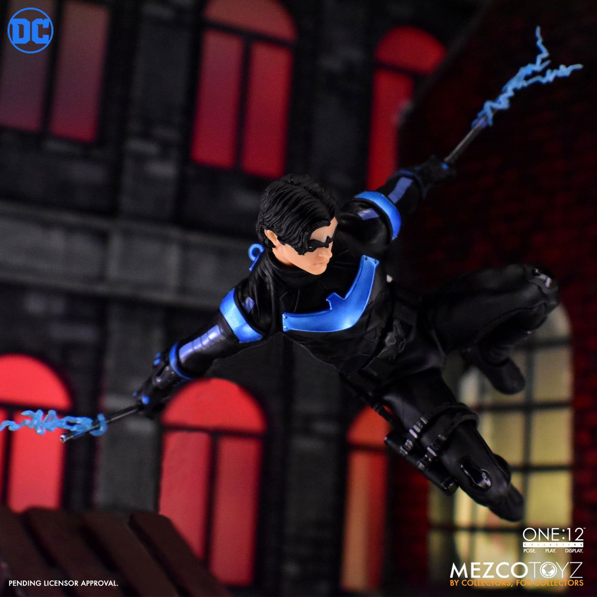 Nightwing One:12 Collective Action Figure - Image 5