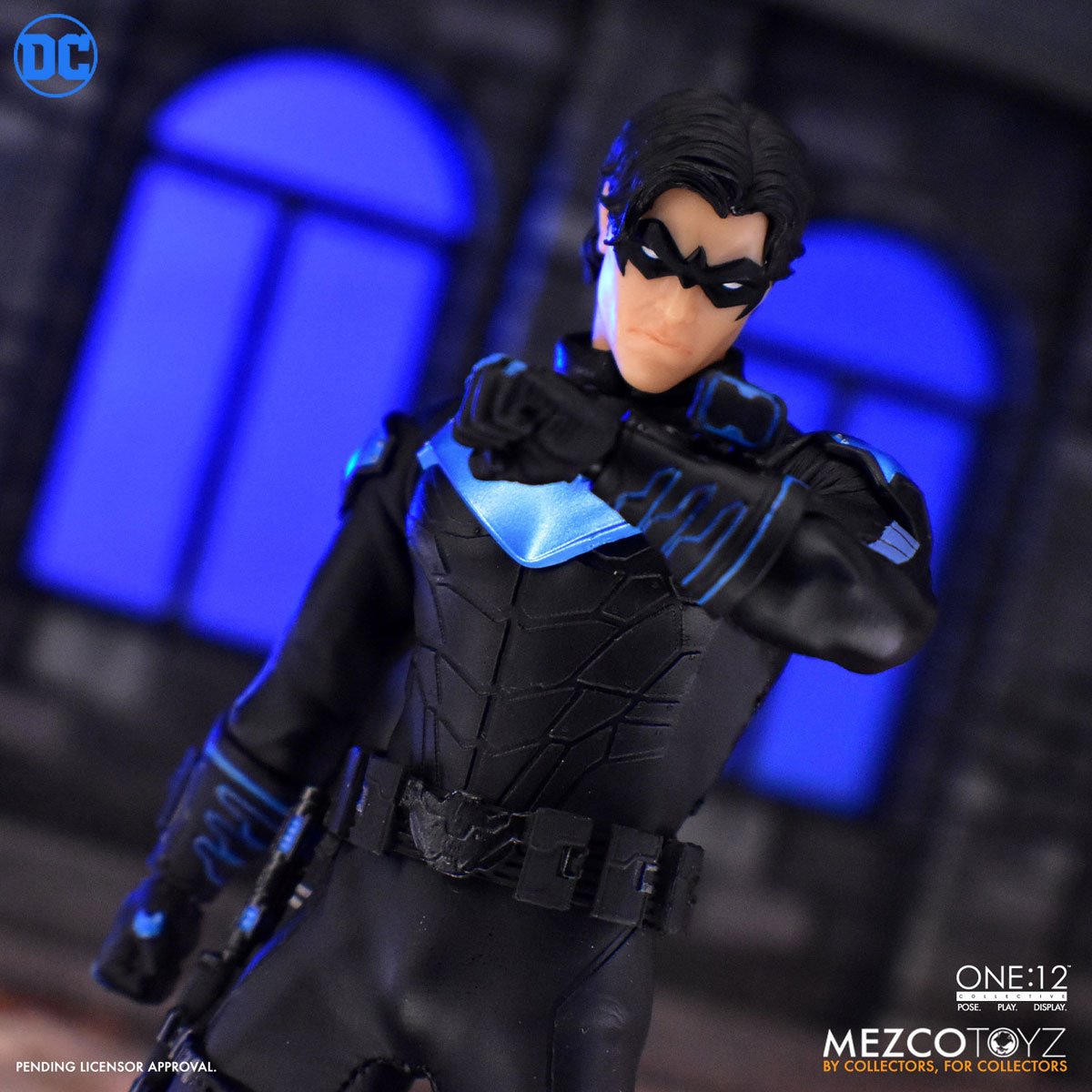 Nightwing One:12 Collective Action Figure - Image 10