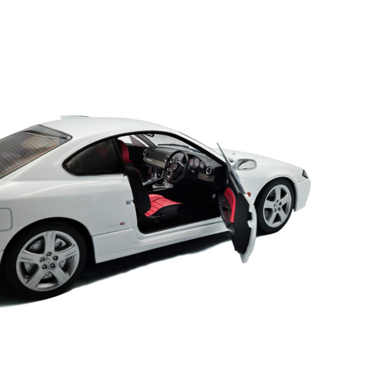 Nissan Silvia S15 Spec-R Aero 1:18 Scale Die-Cast Metal Vehicle - Image 5