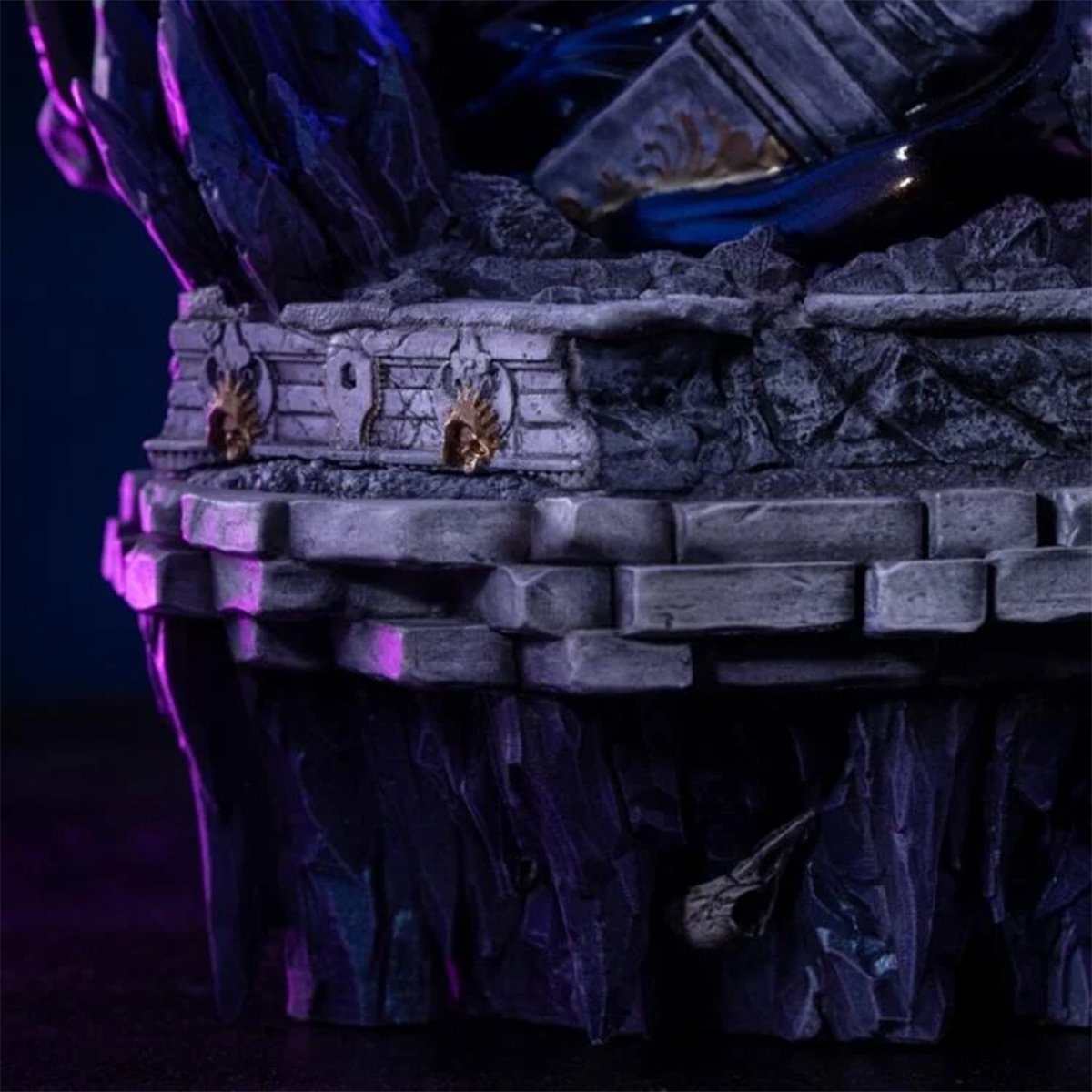 Silver Surfer The Infinity Gauntlet Battle Diorama Series 1:10 Art Scale Limited Edition Statue - Image 8