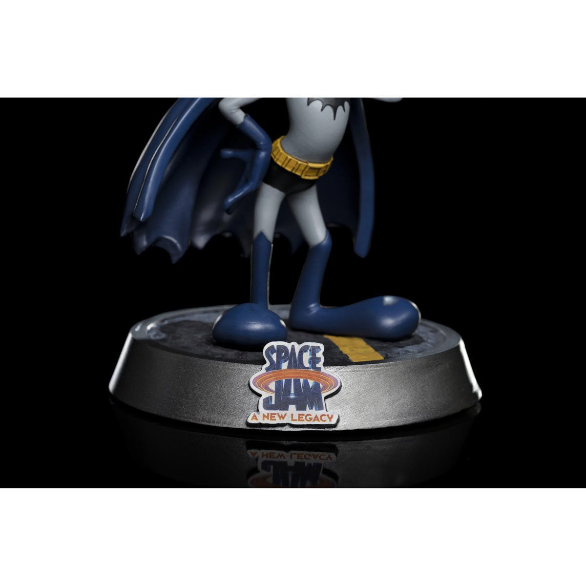 Space Jam: A New Legacy Bugs Bunny Batman Art 1:10 Scale Statue - Image 8