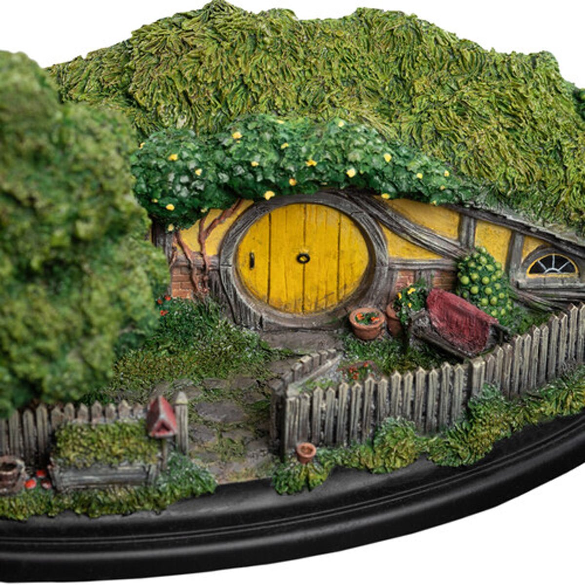 The Hobbit Hole 25 Gandalf's Cutting Environment Statue - Image 3