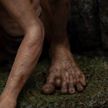 The Lord of the Rings Gollum Guide to Mordor Mini Statue - Image 6