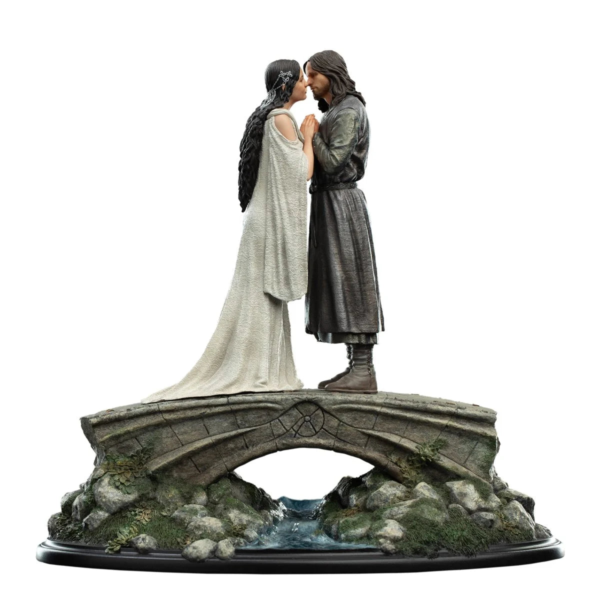 The Lord of the Rings Trilogy Aragorn and Arwen Miniature Statue