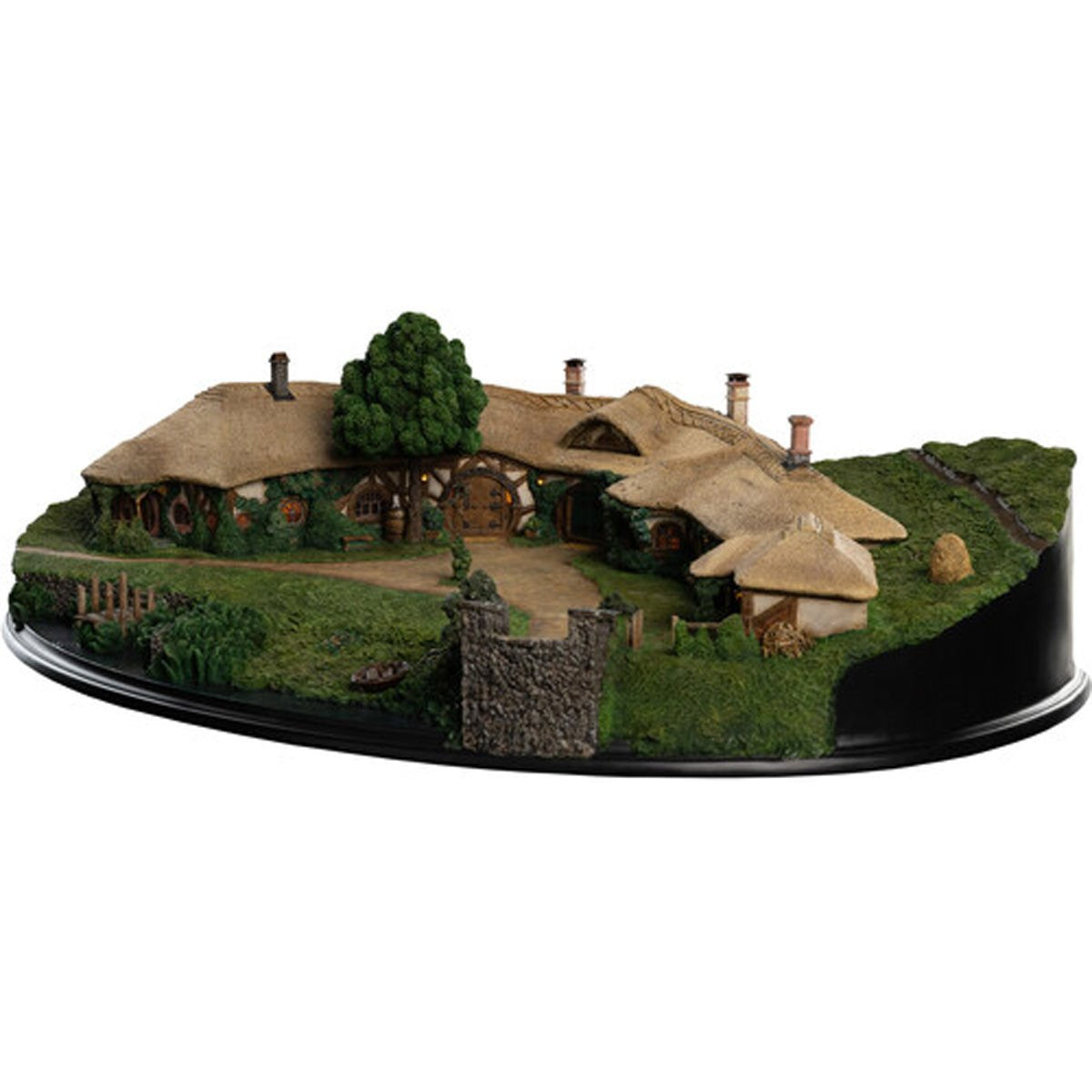 The Lord of the Rings Trilogy The Green Dragon Inn Limited Edition Environment Statue - Image 2