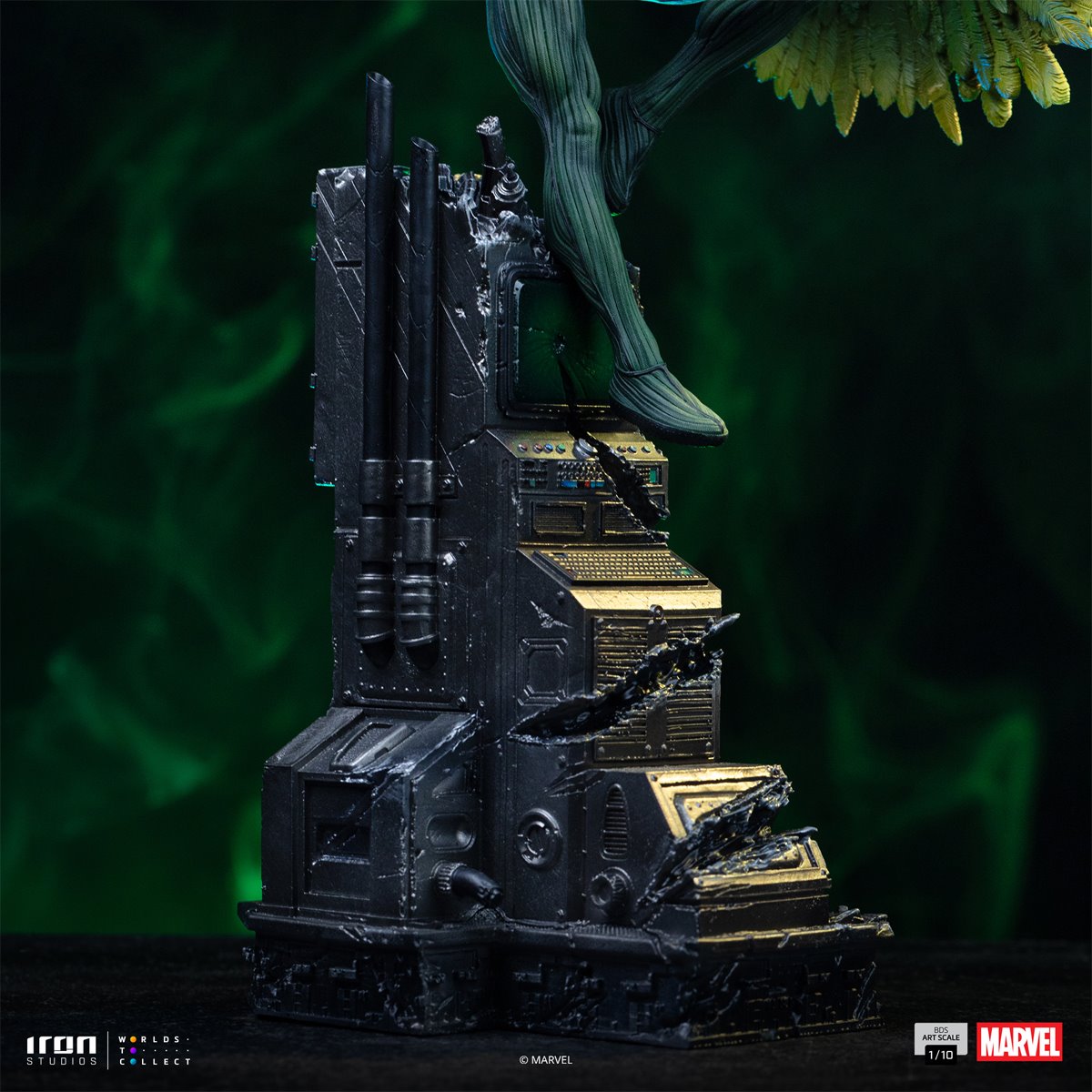 Vulture Spider-Man vs Villains Battle Diorama Series 1:10 Art Scale Limited Edition Statue - Image 8