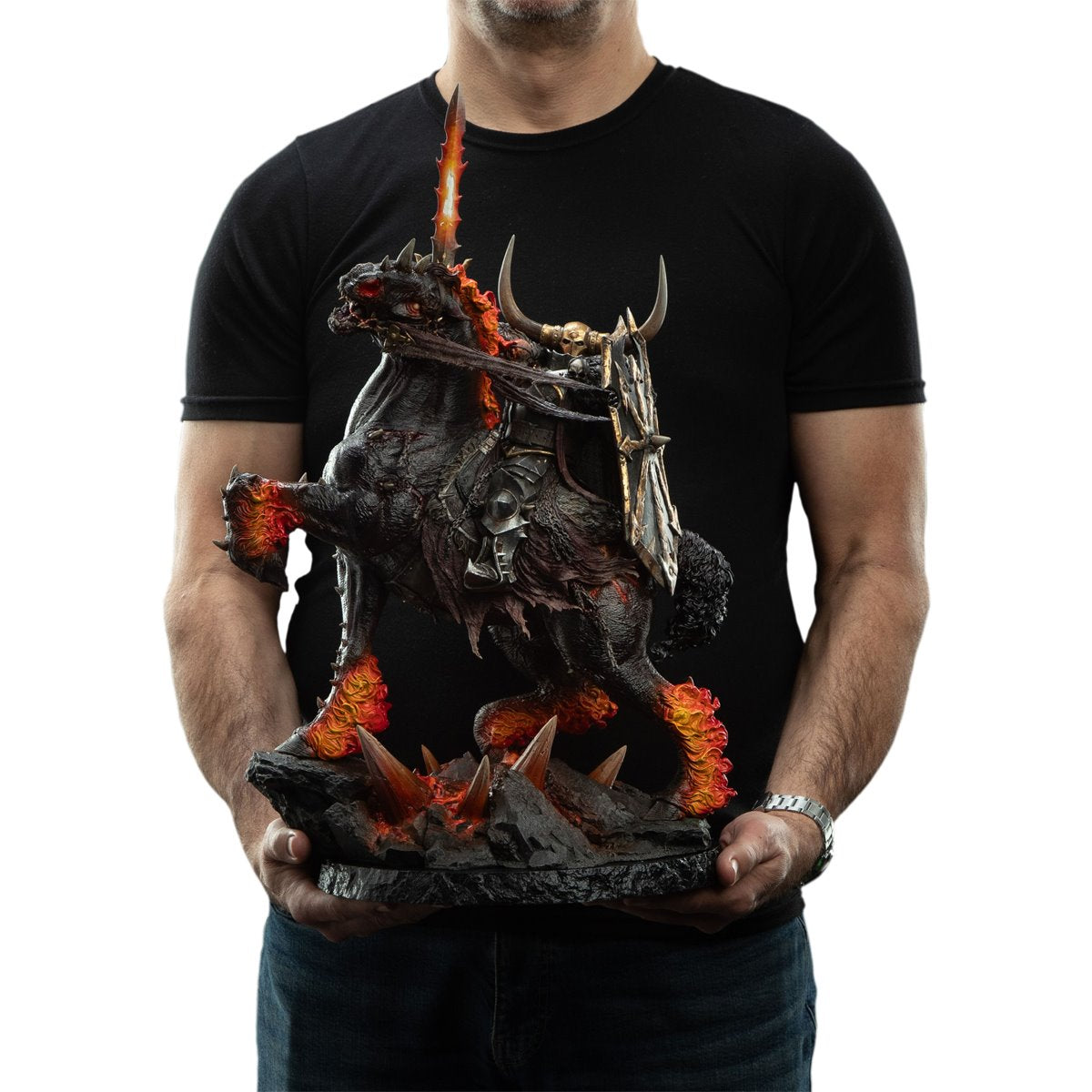 Warhammer: Age of Sigmar Archaon the Everchosen 1:10 Scale Statue - Image 3