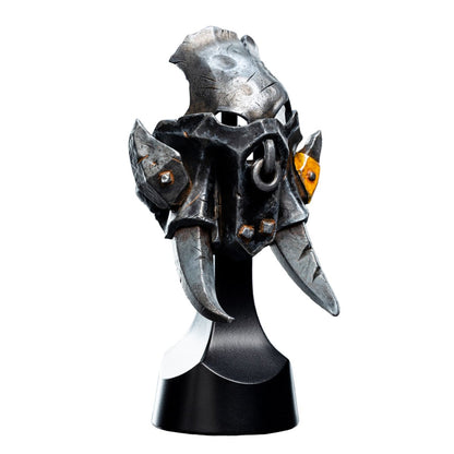 Warhammer: Age of Sigmar Orruk Ardboy Miniature Helmet Statue - Image 2